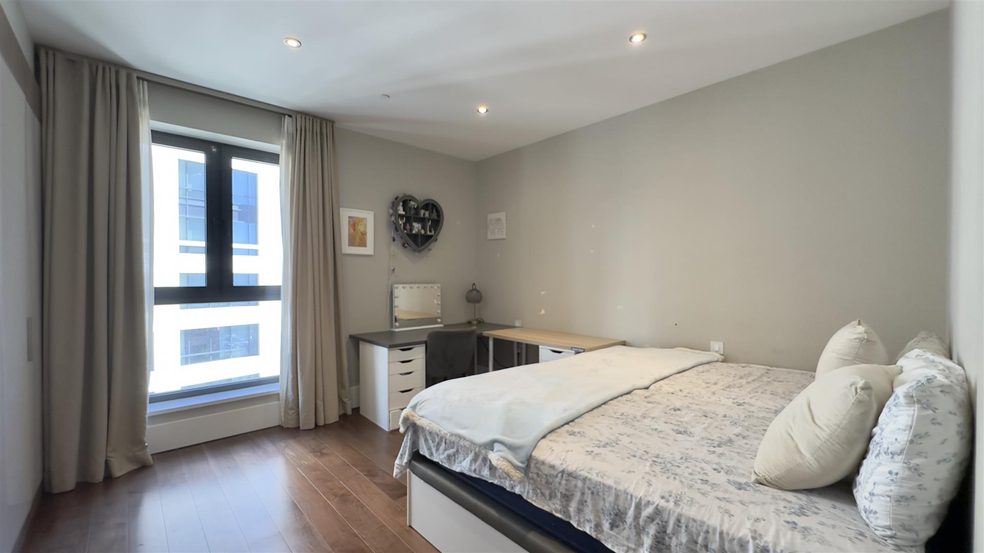 Image of Apartment - 4 Bedrooms - 3 Bathrooms for Rental in Midtown-Gibraltar, Image 8